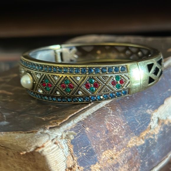 Heidi Daus Pearl with Blue / Red / Green / Clear CZ’s - Picture 12 of 13